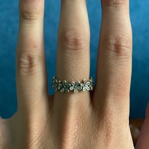 Pandora flower ring. Size 8. Used.